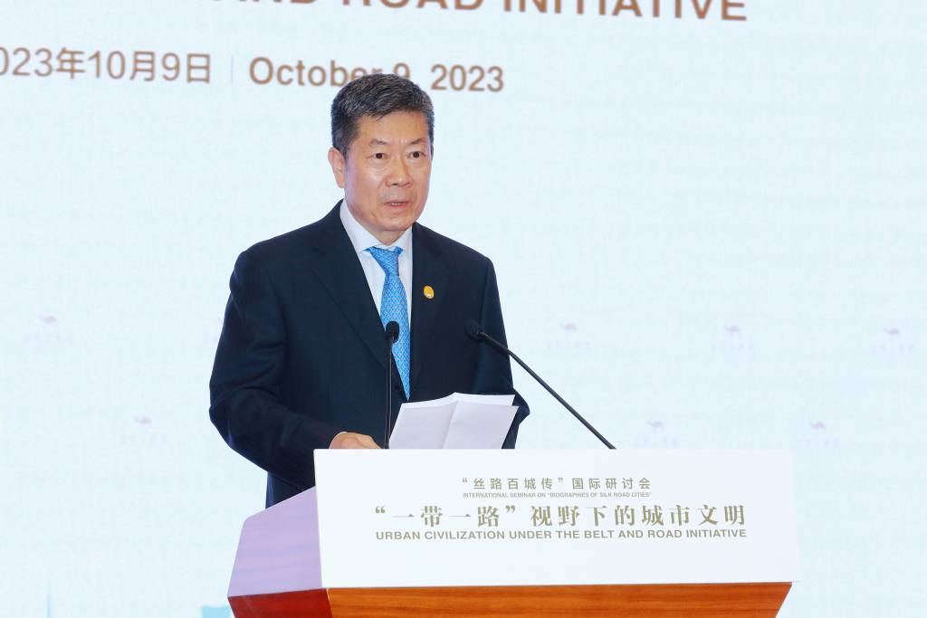 阎晓宏.jpg