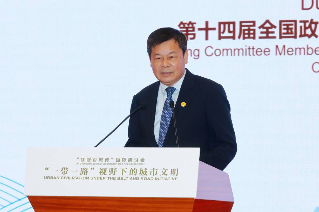 杜占元.jpg