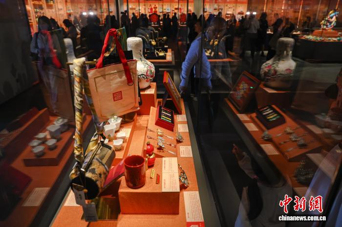 全国博物馆文创推进工作十周年文创产品展示活动在湖北武汉开幕